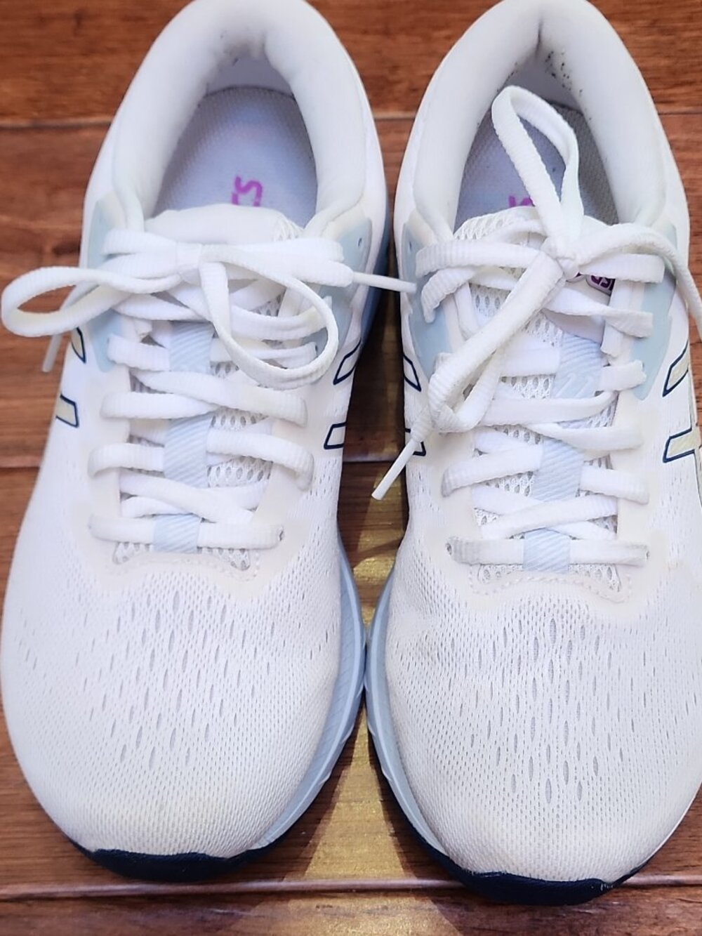 ASICS FlyteFoam Women's White Mesh Lace-Up Low Top Running Sneakers 1012B197